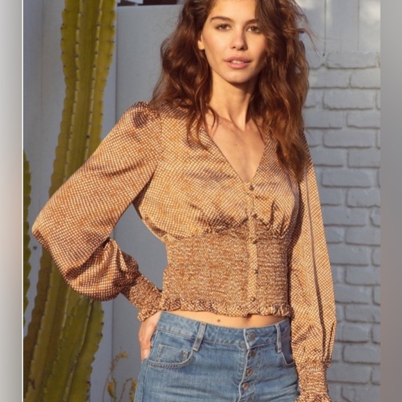 Lucy Paris Nadia Smocked Top - Picture 5 of 6